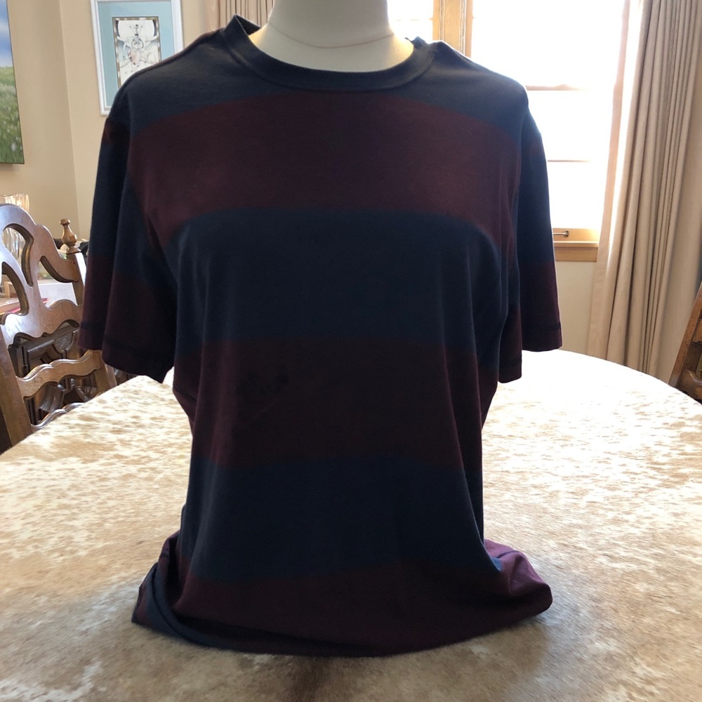 Lululemon tshirt, men’s size medium